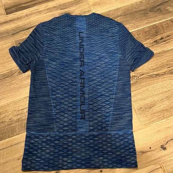 Under Armour Tee - Picture 2 of 3
